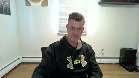 Snapshot of gudguy2025 chatting on December 4, 2025, 3:21 pm gudguy2025 online show from December 4, 2025, 3:21 pm