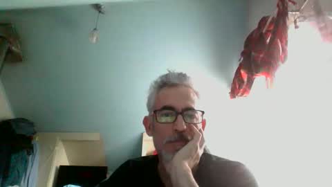 Snapshot of gudonoso chatting on December 16, 2025, 10:48 pm gudonoso online show from December 16, 2025, 10:48 pm