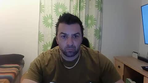 guillaume666286050 online show from January 17, 2026, 5:23 am