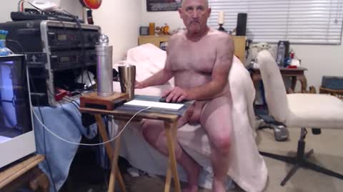 Snapshot of guitarsexgod2 chatting on March 27, 2026, 8:09 am guitarsexgod2 online show from March 27, 2026, 8:09 am