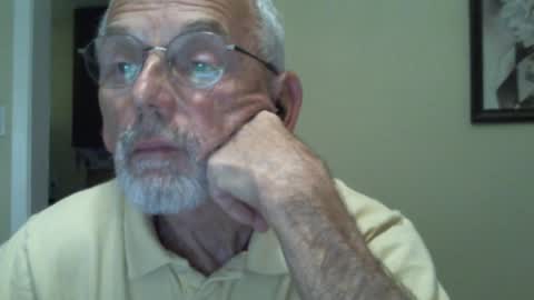 Snapshot of gulfcoast1952 chatting on December 7, 2024, 4:14 pm Roy online show from December 7, 2024, 4:14 pm