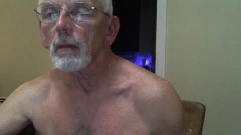 Snapshot of gulfcoast1952 chatting on December 21, 2024, 11:45 pm Roy online show from December 21, 2024, 11:45 pm