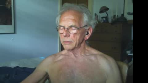 Snapshot of gulfcoast1952 chatting on May 31, 2026, 7:26 pm Roy online show from May 31, 2026, 7:26 pm