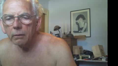 Snapshot of gulfcoast1952 chatting on June 25, 2026, 7:29 pm Roy online show from June 25, 2026, 7:29 pm