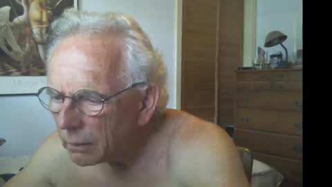 Snapshot of gulfcoast1952 chatting on June 29, 2026, 5:57 pm Roy online show from June 29, 2026, 5:57 pm