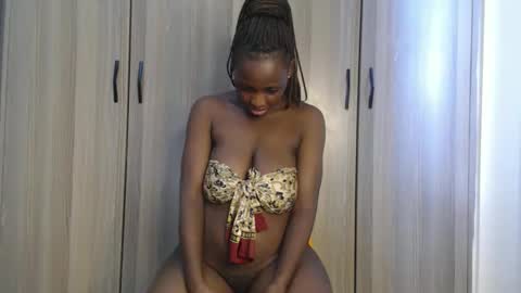 Miss Incredible online show from March 26, 2026, 11:38 am