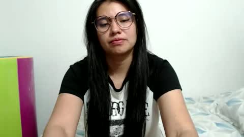 Vane blonde and Hazell black hair online show from February 15, 2026, 12:40 am