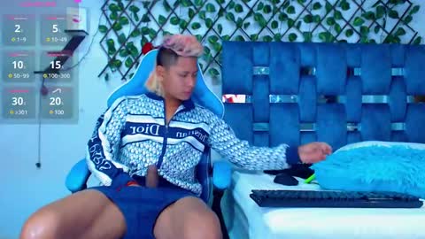 Snapshot of gurxxxt chatting on February 2, 2025, 2:24 pm Hakim online show from February 2, 2025, 2:24 pm