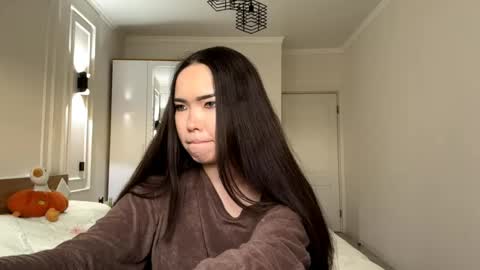 Alana online show from May 12, 2026, 1:19 pm