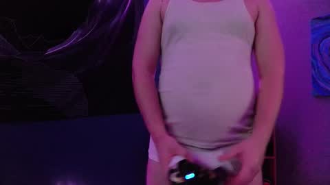 Snapshot of gutlvr chatting on December 15, 2024, 7:57 am gutlvr online show from December 15, 2024, 7:57 am