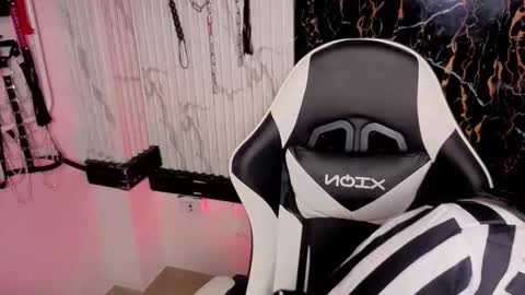 Miss online show from October 29, 2025, 4:09 pm