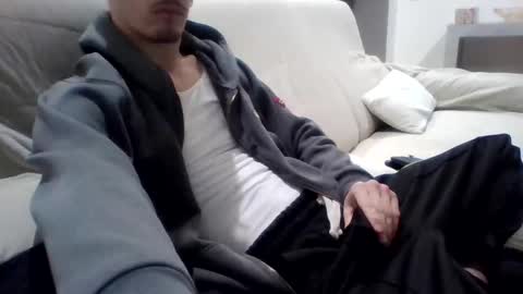 Flo online show from November 25, 2025, 3:34 pm