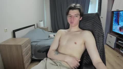 guy_liam1 online show from April 11, 2026, 8:18 am