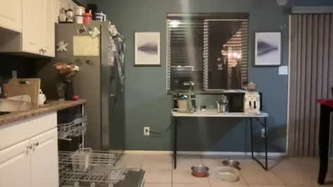 Snapshot of guyduder chatting on November 13, 2025, 2:54 am guyduder online show from November 13, 2025, 2:54 am