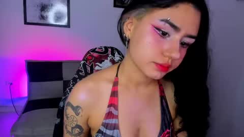 gwenhazel online show from September 10, 2025, 11:32 am