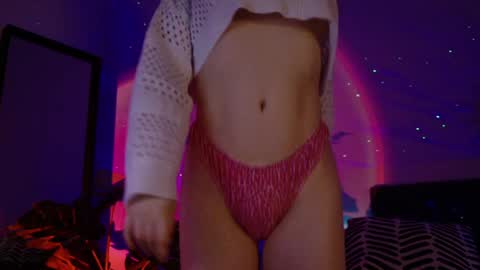 Snapshot of gwenhilton chatting on January 24, 2025, 5:42 am gwenhilton online show from January 24, 2025, 5:42 am