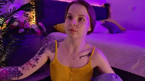 Snapshot of gwenhilton chatting on October 11, 2025, 5:28 am gwenhilton online show from October 11, 2025, 5:28 am