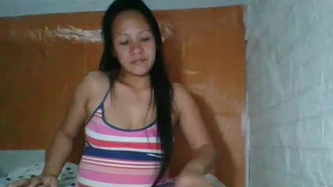 Snapshot of gwenn24 chatting on March 23, 2026, 7:29 pm gwenn24 online show from March 23, 2026, 7:29 pm