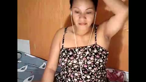 Snapshot of gwenn24 chatting on April 7, 2026, 1:50 am gwenn24 online show from April 7, 2026, 1:50 am