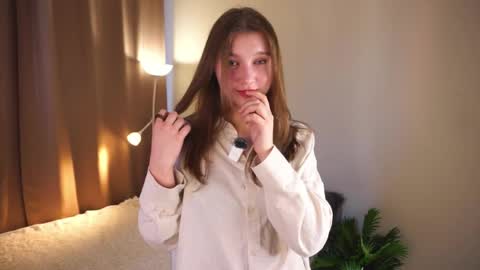 Molly online show from March 31, 2026, 5:19 am