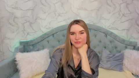 Snapshot of gwensmitt chatting on May 27, 2026, 12:29 am gwensmitt online show from May 27, 2026, 12:29 am