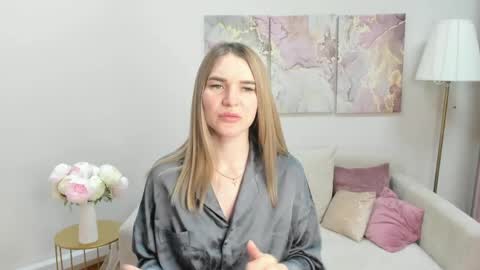 Snapshot of gwensmitt chatting on May 28, 2026, 11:13 pm gwensmitt online show from May 28, 2026, 11:13 pm