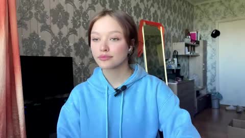 Snapshot of gwynethoverdick chatting on May 17, 2026, 6:11 am Nika Kova online show from May 17, 2026, 6:11 am