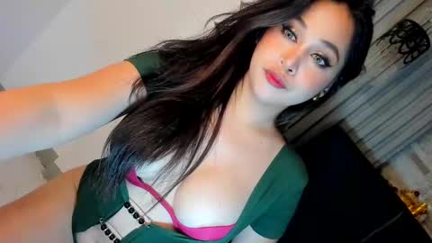 Gwyn online show from December 9, 2024, 6:01 am