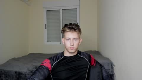 Oliver online show from December 15, 2024, 7:31 pm