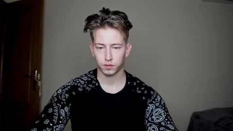 Oliver online show from December 25, 2024, 6:41 pm