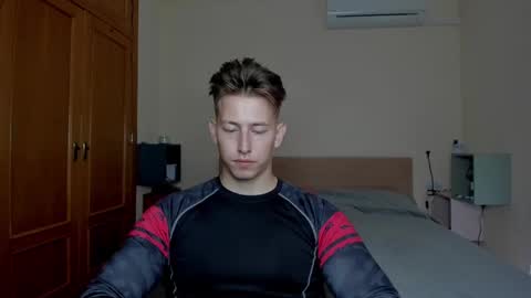 Oliver online show from March 6, 2025, 4:17 pm