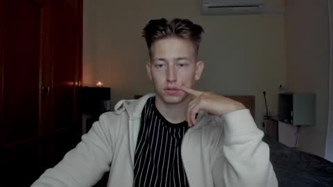 Oliver online show from March 8, 2025, 5:11 pm