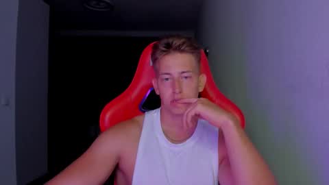 Oliver online show from November 10, 2025, 9:58 pm