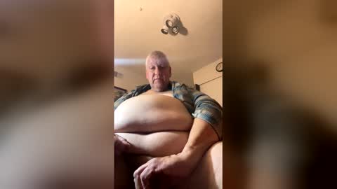 gymrat1123 online show from March 17, 2026, 4:39 am