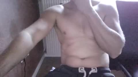 Snapshot of gymxxx_ chatting on May 23, 2026, 4:50 am gymxxx_ online show from May 23, 2026, 4:50 am