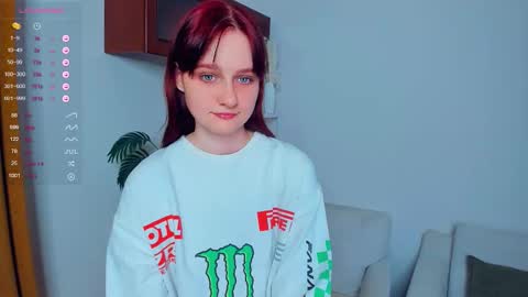 Kelly  Lilly online show from October 4, 2025, 6:50 pm