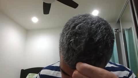 h0nest84 online show from December 11, 2024, 7:42 am