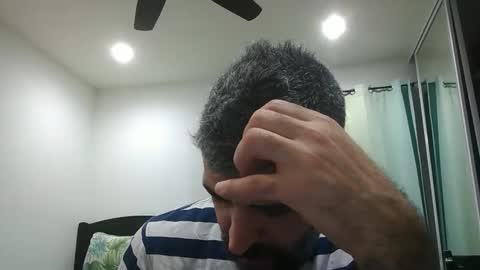 h0nest84 online show from January 31, 2025, 6:57 am