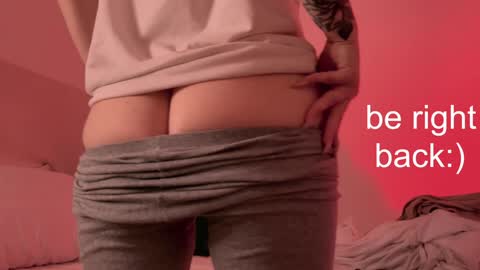 Lana online show from January 5, 2025, 6:56 pm