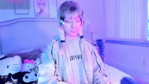 Hello Kitty online show from April 6, 2026, 12:39 pm