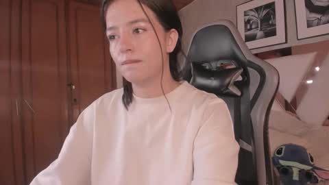 Snapshot of haathorx chatting on October 9, 2025, 1:53 pm haathorx online show from October 9, 2025, 1:53 pm