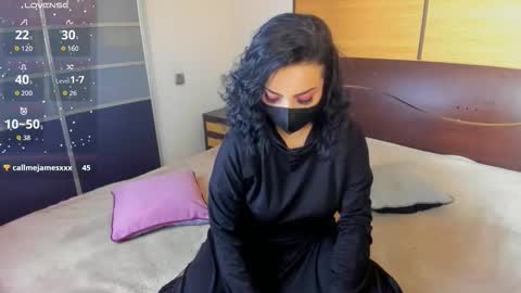 Linda online show from September 13, 2025, 2:55 am