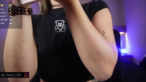 Hailey online show from October 6, 2025, 3:04 am