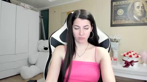 Snapshot of hailey_beauty chatting on December 25, 2024, 9:43 pm Sk pe Anya388109 online show from December 25, 2024, 9:43 pm