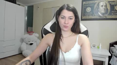 Snapshot of hailey_beauty chatting on October 9, 2025, 7:34 pm Sk pe Anya388109 online show from October 9, 2025, 7:34 pm