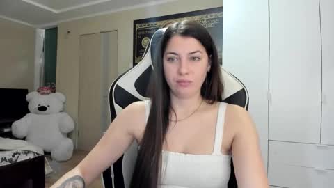 Snapshot of hailey_beauty chatting on October 12, 2025, 7:24 pm Sk pe Anya388109 online show from October 12, 2025, 7:24 pm