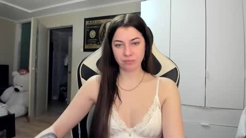 Snapshot of hailey_beauty chatting on December 19, 2025, 9:33 pm Sk pe Anya388109 online show from December 19, 2025, 9:33 pm