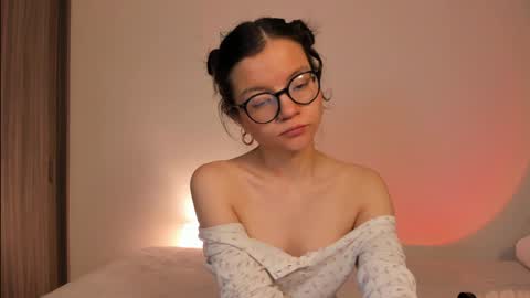 Hailey online show from December 20, 2024, 6:08 am