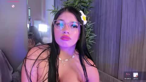 Snapshot of hailey_foxxx chatting on March 16, 2026, 5:44 am laura online show from March 16, 2026, 5:44 am