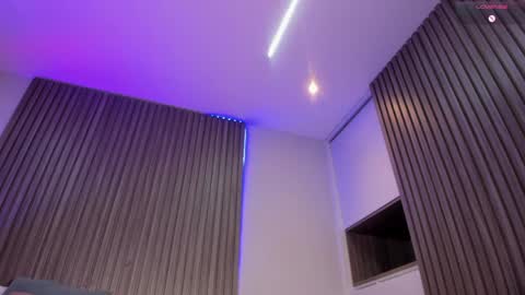 Snapshot of hailey_foxxx chatting on April 15, 2026, 2:57 pm laura online show from April 15, 2026, 2:57 pm